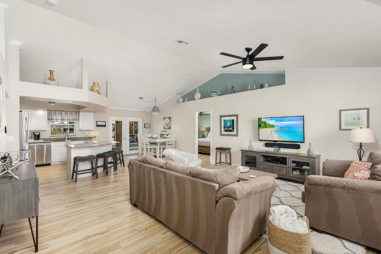 Villa Three Sisters - Roelens Vacations Cape Coral Eksteriør billede