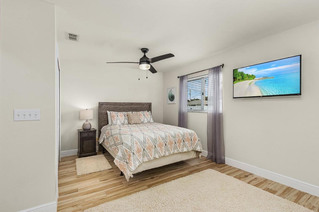 Villa Three Sisters - Roelens Vacations Cape Coral Eksteriør billede